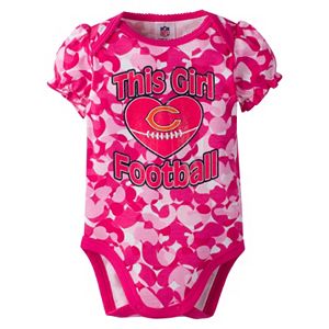 Baby Girl Chicago Bears Loves Football Camo Bodysuit